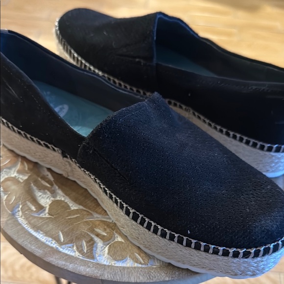 Dr. Scholl's Women’s Black Suede Loafers - Picture 5 of 6